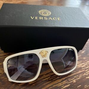 Mens Versace sun glasses